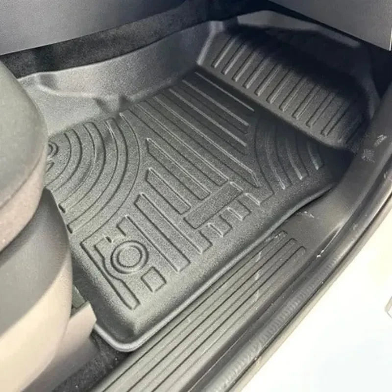 Tapete 3D a proteger a mala do carro contra líquidos e sujidade